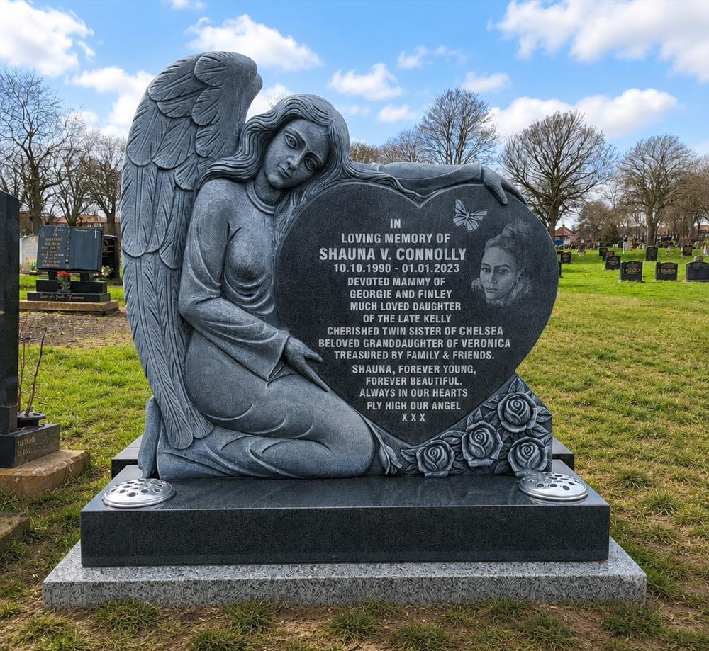 Lawn memorial